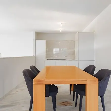 Pierino's Cliff * Colares