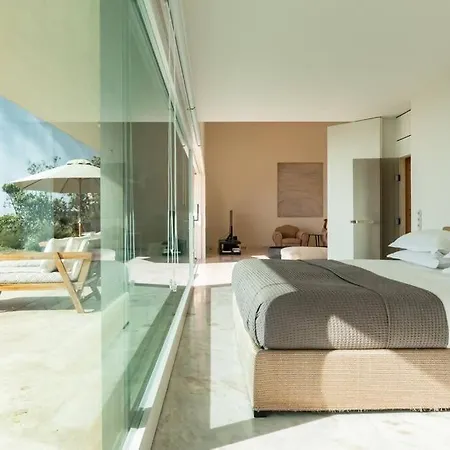 Pierino's Cliff Коларес